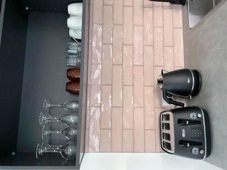 Great appliances and dishware